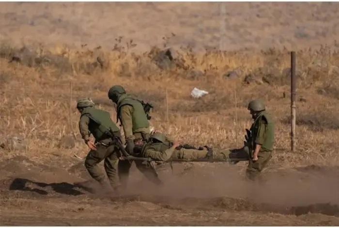جيش الاحتلال يعلن إصابة 8 عسكريين بغزة