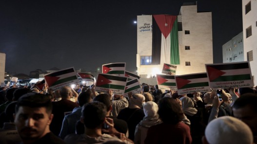 الحكومة: ليس لدينا أي مشكلة مع التضامن مع الأهل في قطاع غزة