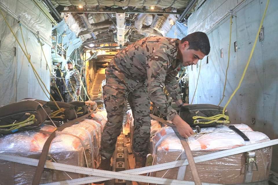 القوات المسلحة الأردنية تنفذ 9 إنزالات جوية على شمال غزة بمشاركة دولية...صور