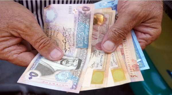 تحويل رواتب معلمي الإضافي للبنوك وبدء استلامها الخميس