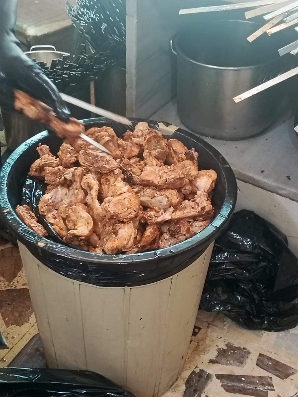 جولة تفتيشية على المحال التجارية والمطاعم ومعامل الألبان في الجيزة للحفاظ على الصحة والسلامة العامة...صور