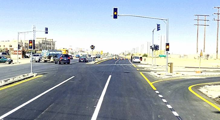 المباشرة بتأهيل وتعبيد طرق في مدينة المفرق