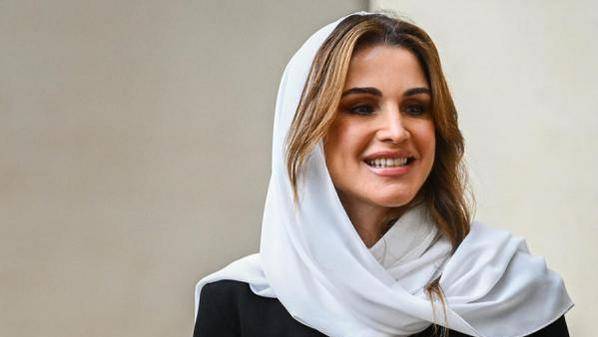 الملكة تغرد في ليلة القدر:  : ربي نلوذ بك وأنت المجير ونسألك وأنت المجيب.