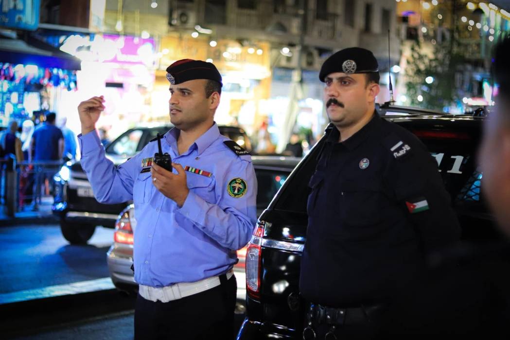 في ليلة القدر والعشر الأواخر... عملكم عبادة (صور)