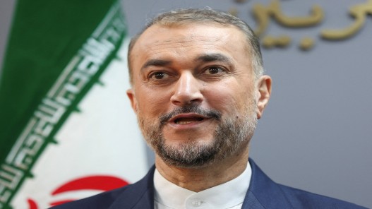وزير خارجية إيران يتوجه إلى العاصمة السورية دمشق