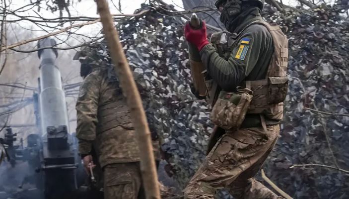 زيلينسكي يحذر من نفاذ الصواريخ الدفاعية في كييف