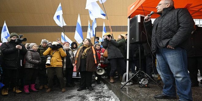 مظاهرات في عدة مدن فنلندية للمطالبة بفتح الحدود مع روسيا