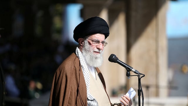 خامنئي: إسرائيل يجب أن تعاقب وستعاقب على قصف القنصلية الإيرانية في دمشق