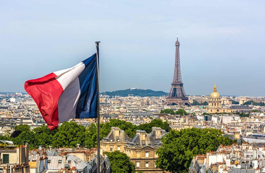 فرنسا تنصح الفرنسيين بالامتناع عن السفر إلى إيران والأراضي الفلسطينية ولبنان وإسرائيل
