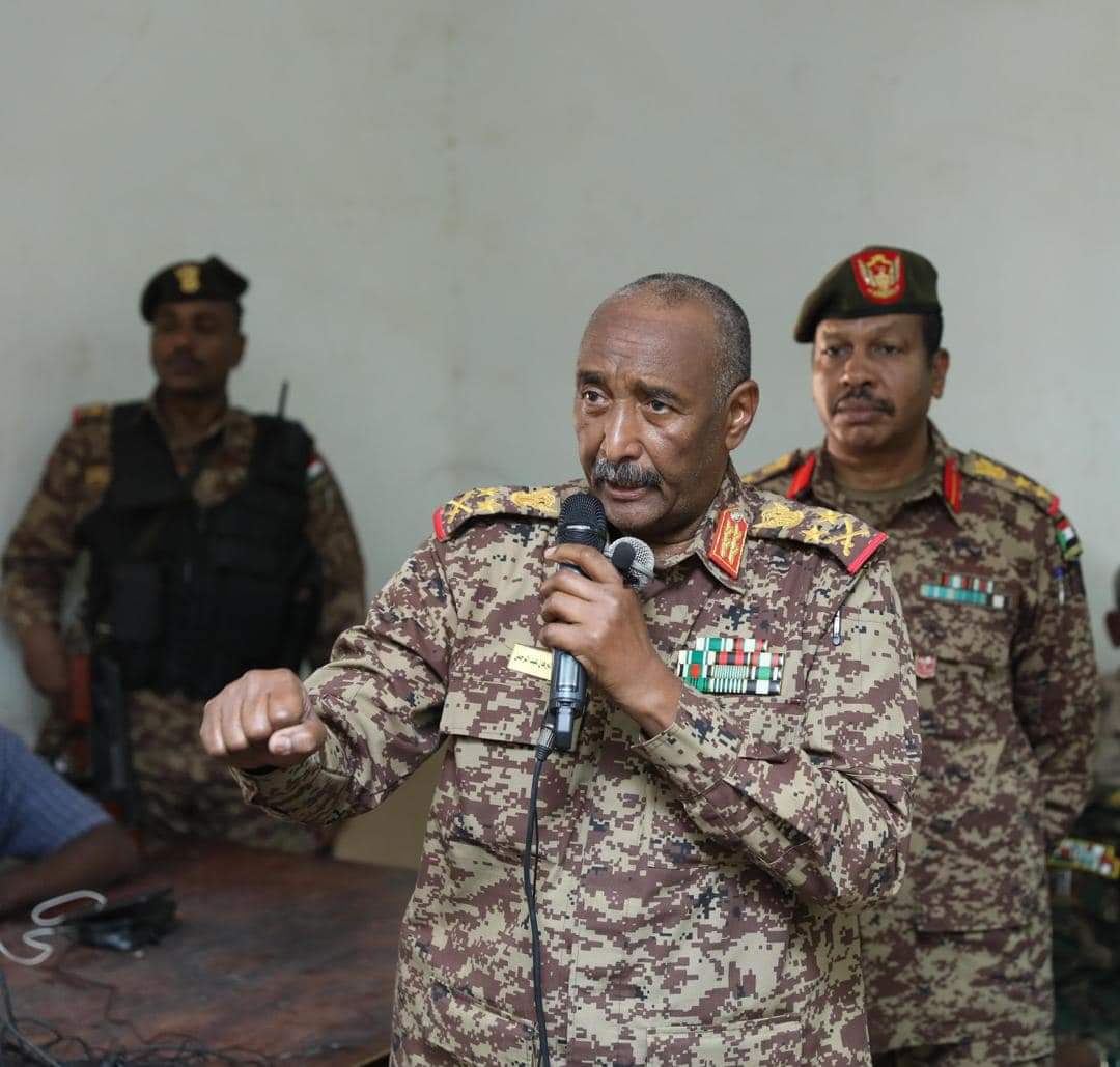 رئيس مجلس السيادة القائد العام للقوات المسلحة السودانية من منطقة أمدرمان العسكرية