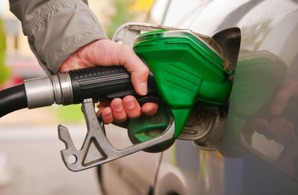 عقل يرجح ارتفاع أسعار البنزين الشهر المقبل بين 18 إلى 22 فلسا