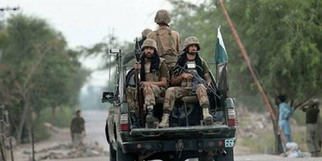مقتل مسلح وجنديين باكستانيين في عملية عسكرية شمال غرب باكستان