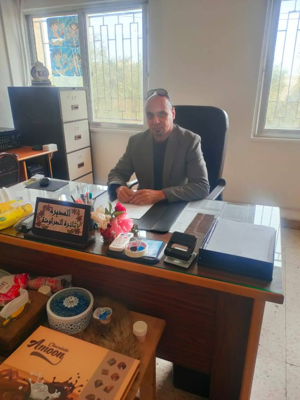 النعيمات  يتفقد عدداً من مدارس البادية الجنوبية .