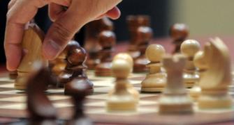 مواصلة بطولة المرحلة الأساسية الدنيا للشطرنج عبر الإنترنت