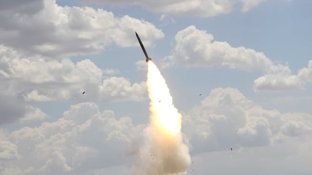 العراق.. العثور على صاروخ غير منفجر في نهر دجلة_صورة