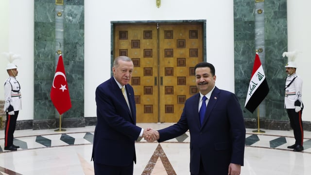 أول زيارة لرئيس تركي منذ 13 عامًا.. أردوغان يجري مباحثات في العراق