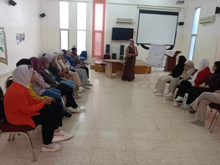 ورشة حول التسامح والمساواة وقبول الآخر في مركز شابات الشونة الشمالية