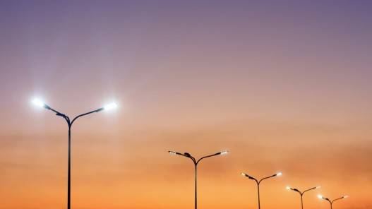 طرح عطاء لإنارة طريق الحساالطفيلة بالطاقة الشمسية