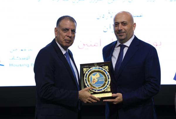 وزير الداخلية يكرّم بنك الإسكان لرعايته فعاليات يوم المرور العالمي لعام 2024