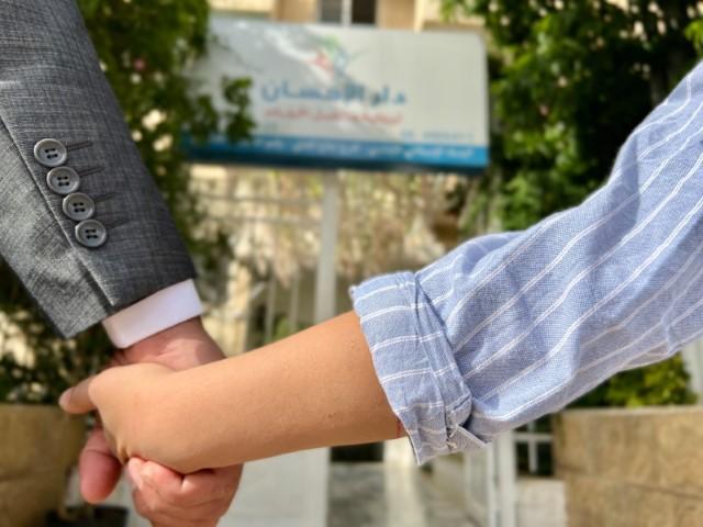 مبادرة دار الإحسان لإيواء أسر الأيتام بالأردن .. فيديو يعكس قصة من الواقع (قصة أسرة ميسم)