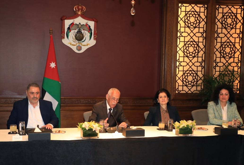 رئيس الديوان الملكي يرعى توقيع اتفاقيتين لتنفيذ مشاريع مبادرات ملكية بالبادية الشمالية ومحافظة الزرقاء...صور