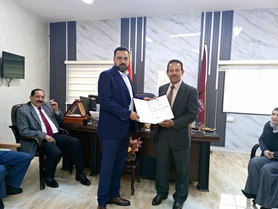 قسم التعليم المهني والإنتاج يكرم  العوران وأقسام المديرية_ صور