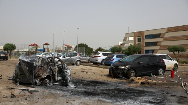 4 شهداء بغارة إسرائيلية على سيارة جنوبي لبنان