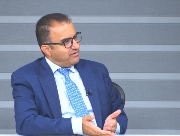 بني عامر: الخصاونة أعاد توازن المشهد الأردني والرزاز ديمقراطيته كبيرة