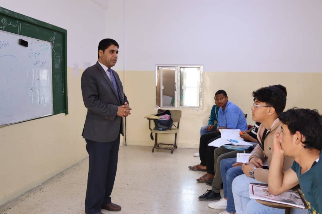 ضمن جولاته التفقدية الشرفات يزور مدرسة بريقا الثانوية للبنين