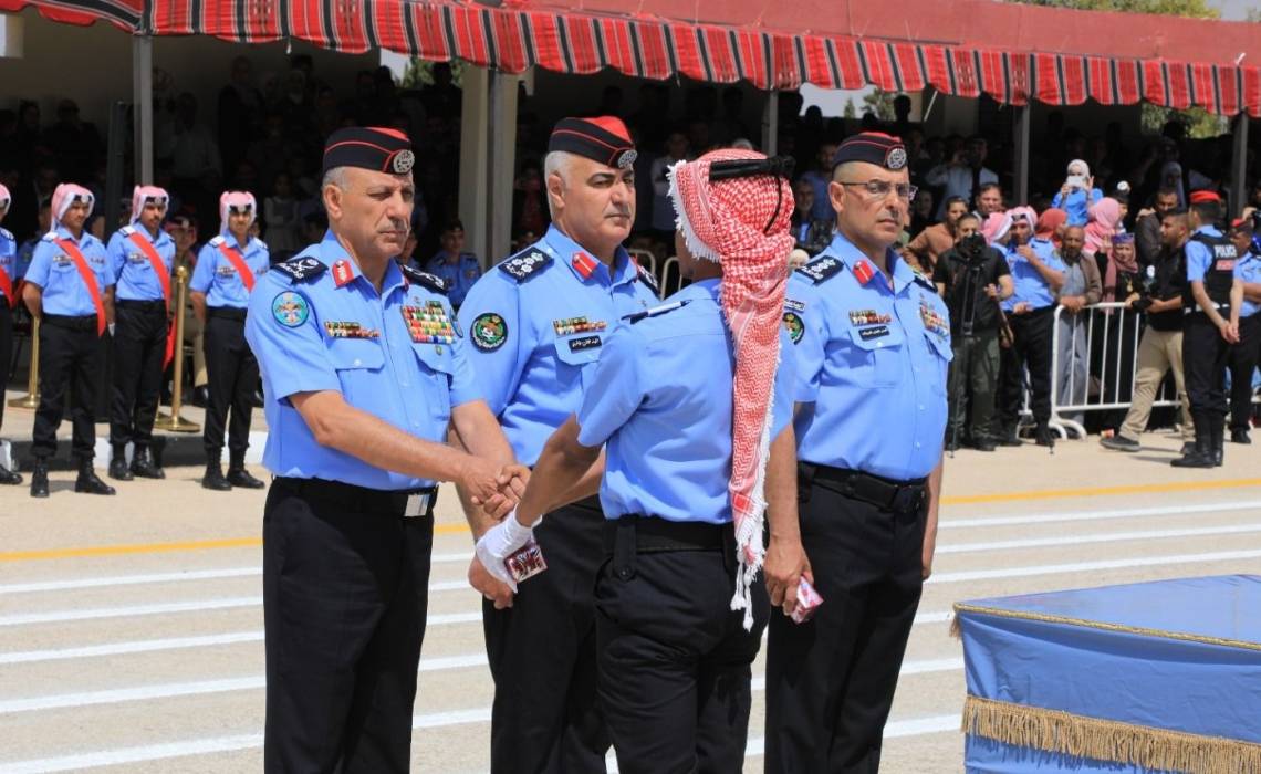 اللواء المعايطة يرعى تخريج  مستجدي الأمن العام..صور