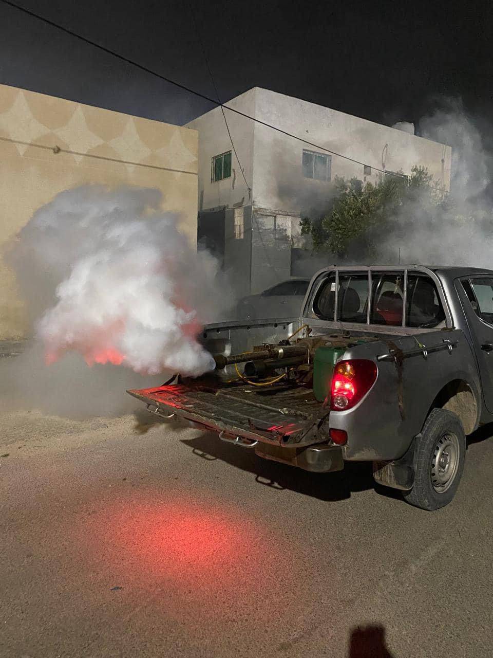 بلدية غرب إربد تنفذ حملات رش لمناطقها