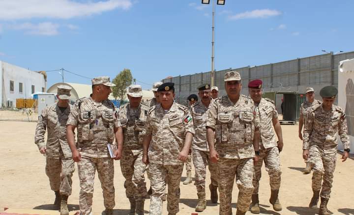 المساعد للعمليات والتدريب يزور قوة الواجب المشتركة والقيادة العليا لتمرين الأسد المتأهب 2024_صور