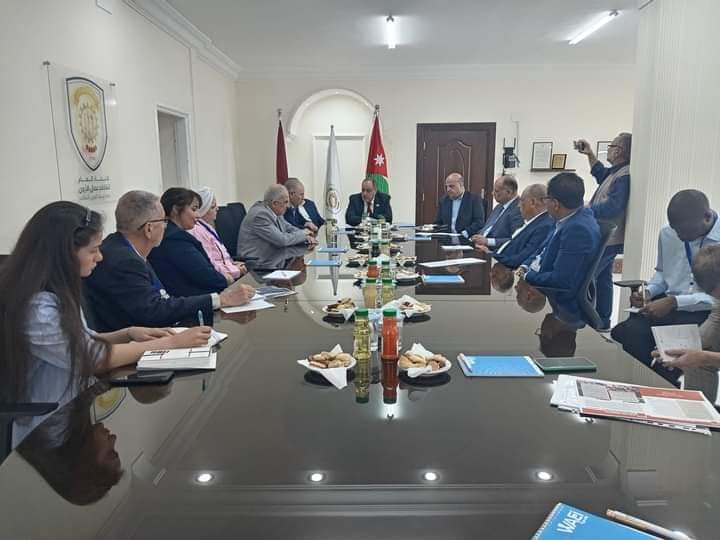 وفد مشروع تعزيز الحوار الإجتماعي يزور إتحاد العمال