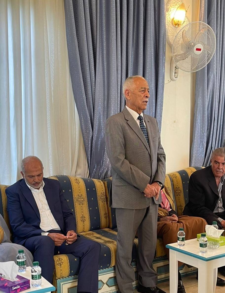 مندوبا عن الملك وولي العهد.. العيسوي يعزي عشيرة الحديد...صور