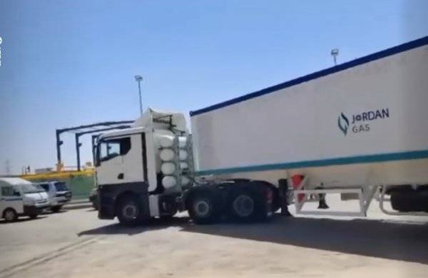 انطلاق أول صهريج يعمل بالغاز الطبيعي بدلاً من الديزل