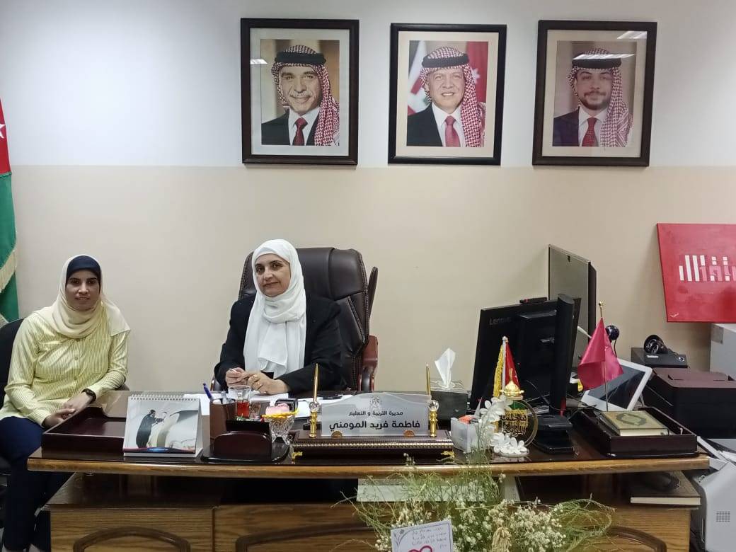 المومني تجتمع بلجنة إمتحانات الثانوية العامة في مديرية تربية الزرقاء الثانية.