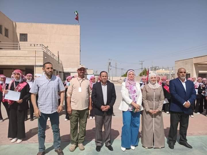 تخريج الفوج الثاني من طالبات مشروع التدريب العسكري و التربية الوطنية في مدرسة نسيبة المازنية الثانوية المختلطة،