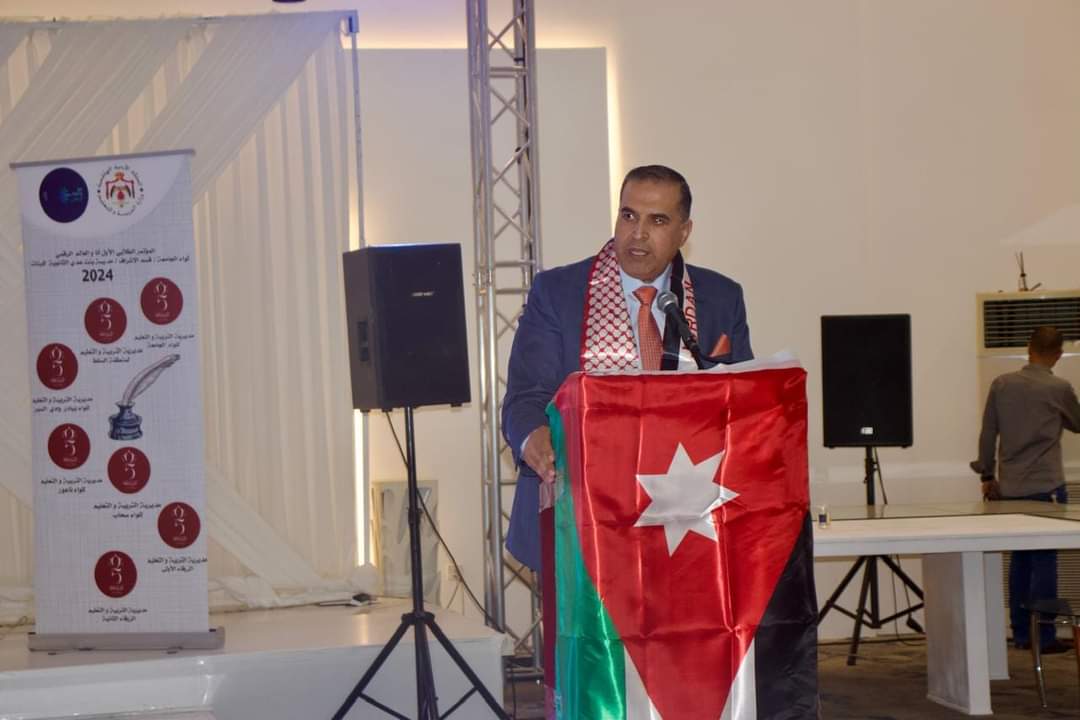 الشوابكة مندوبًا عن محافظة يفتتح أعمال المؤتمر الطلابي الأول  أنا والعالم الرقمي  لمديرية التربية والتعليم للواء الجامعة.