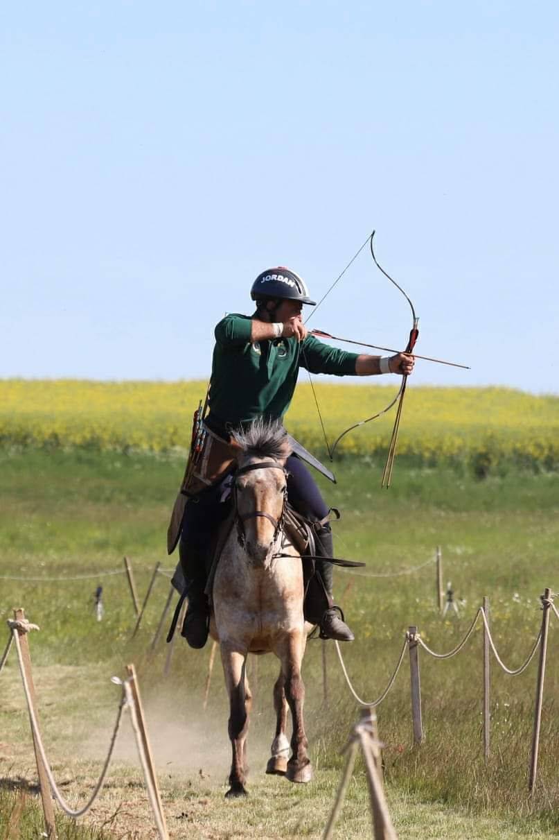 العقيد الجبور يحصد الذهب في البطولة الدولية الثالثة لرماية القوس