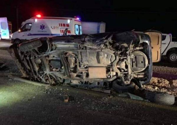 7 اصابات بتدهور مركبة على الطريق الصحراوي