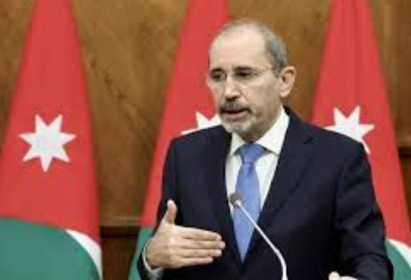 الصفدي: الإجراءات التي أعلنتها إسرائيل اليوم تدفع باتجاه مزيد من التأزيم