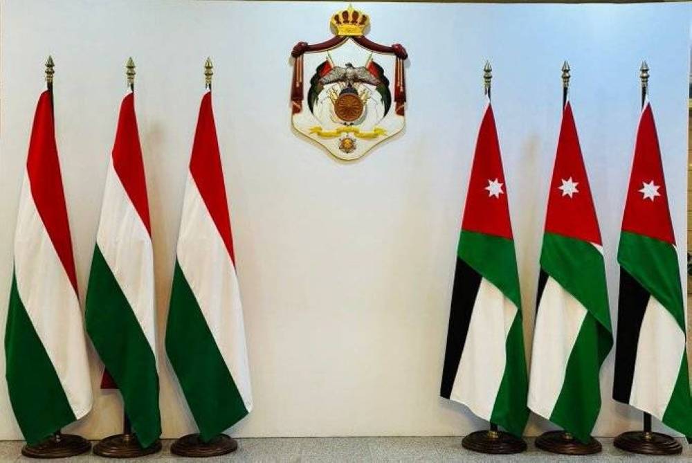 توقيع 4 مذكرات تفاهم مع هنغاريا لتوفير منح دراسية للطلبة الأردنيين