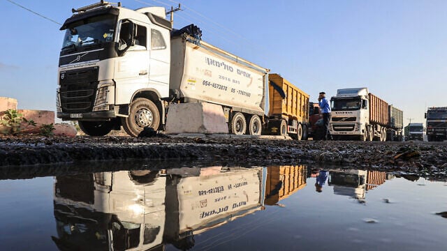 البيت الأبيض: مصر ستسمح بإدخال المساعدات لغزة عبر معبر كرم أبو سالم