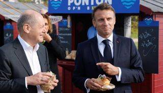 ماكرون في ألمانيا.. أول زيارة لرئيس فرنسي منذ نحو ربع قرن