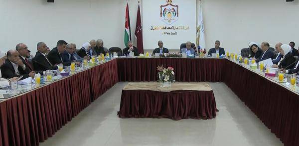 فريقًا وزاريًا يلتقي مسؤولين تنفيذيين في  المفرق