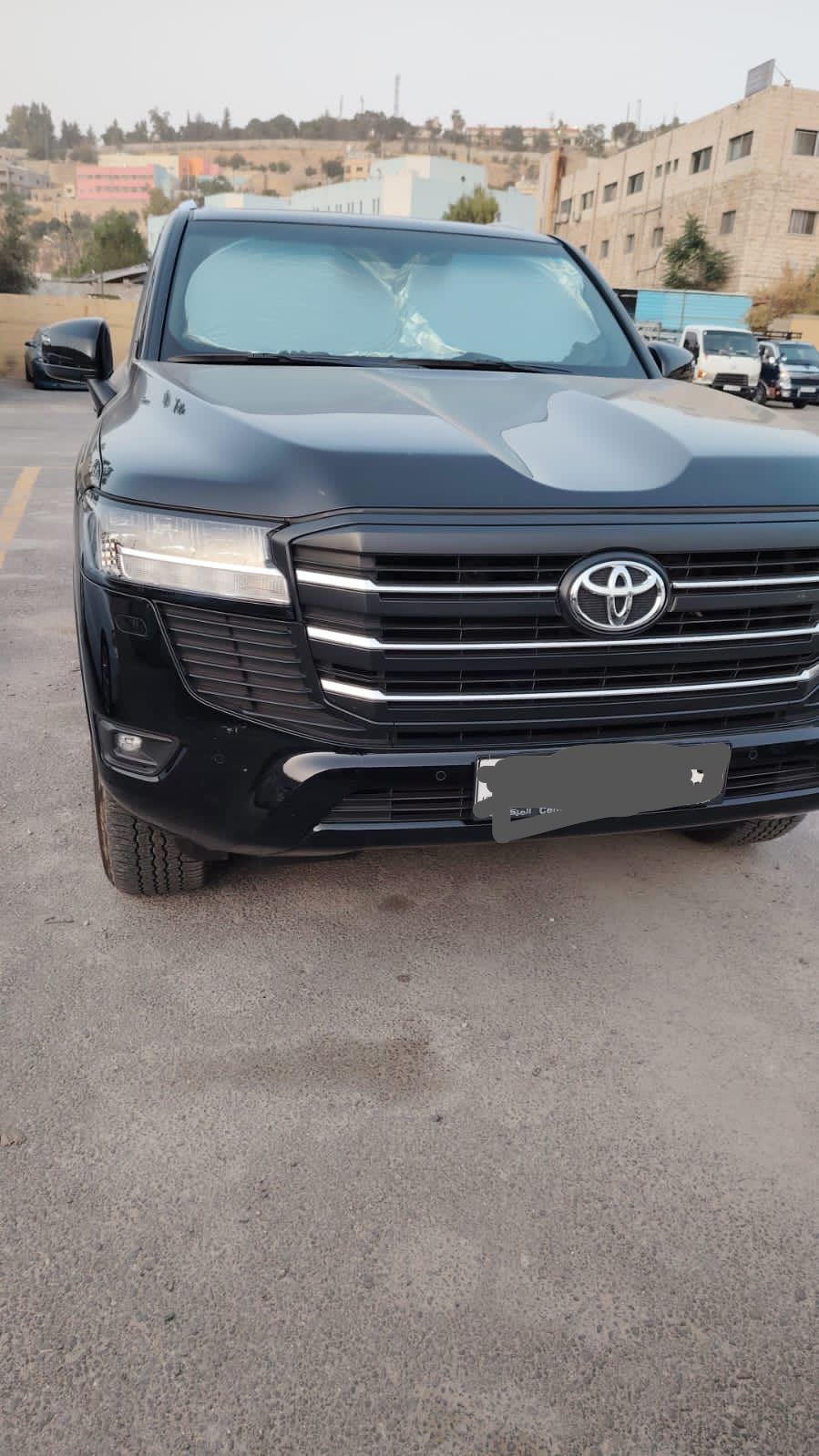 الأمن يخالف ويحجز سيارة ظهرت بصورة استعراضية عبر مواقع التواصل