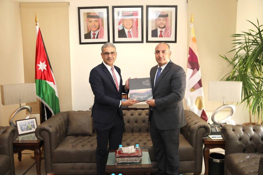 امين عمان يلتقي سفير كندا و يبحث معه سبل تعزيز التعاون