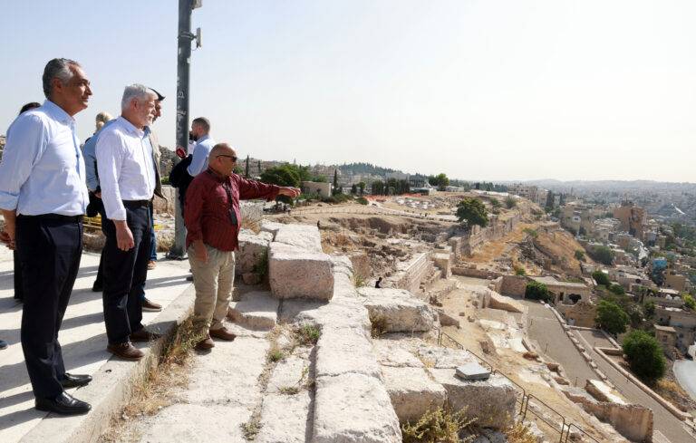 رئيس جمهورية التشيك يزور جبل القلعة