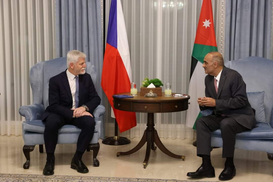 رئيس الوزراء  الخصاونة  يلتقي الرئيس التشيكي....صور