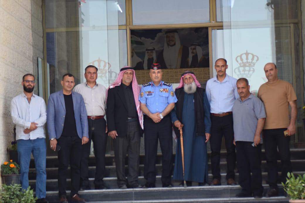 العميد  الوريكات يلتقي عددا من المتقاعدين العسكريين في الطفيلة